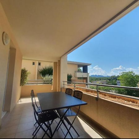 Location D'Un Superbe Appartement Avec Piscine 로크부른수르알젠스 외부 사진